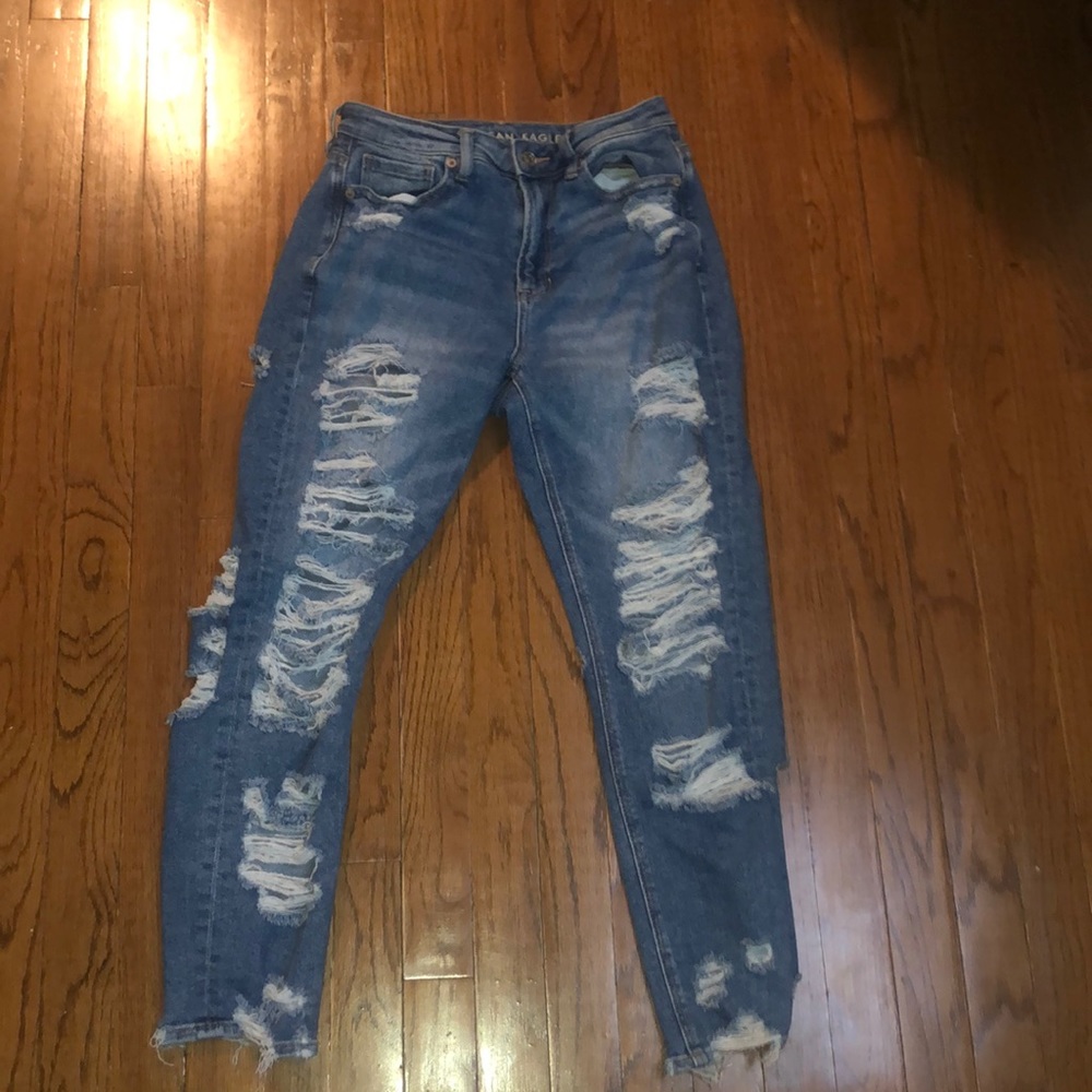American Eagle High Rise Mom Jeans